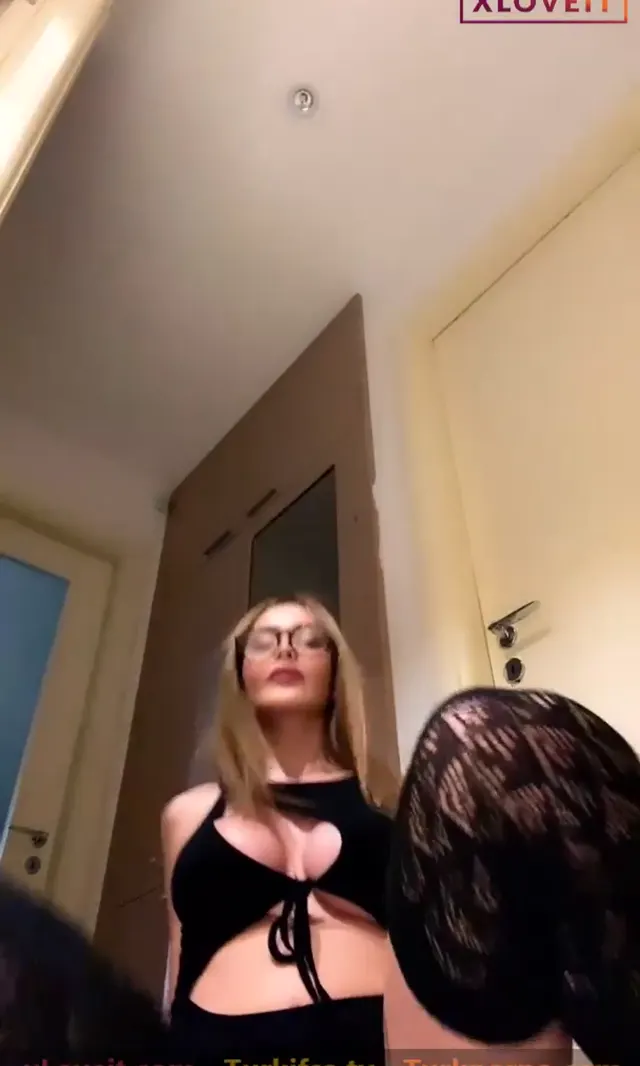 Tango Celine ifşa Her yaptığı yayın büyüleyici — Tango Celine — Canlı Yayınlar · sahne 3