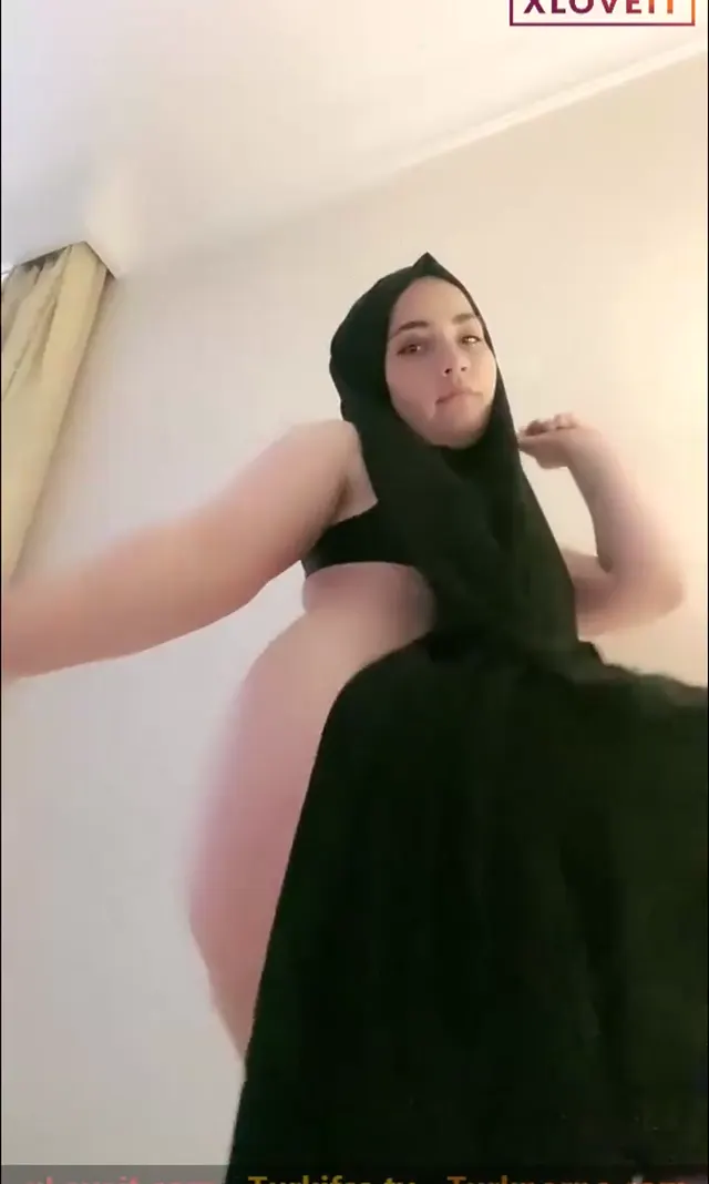 Tango Donat ifşa nude Türbanıyla vücudunu gizledi — Türbanlı Donat — Canlı Yayınlar · sahne 1