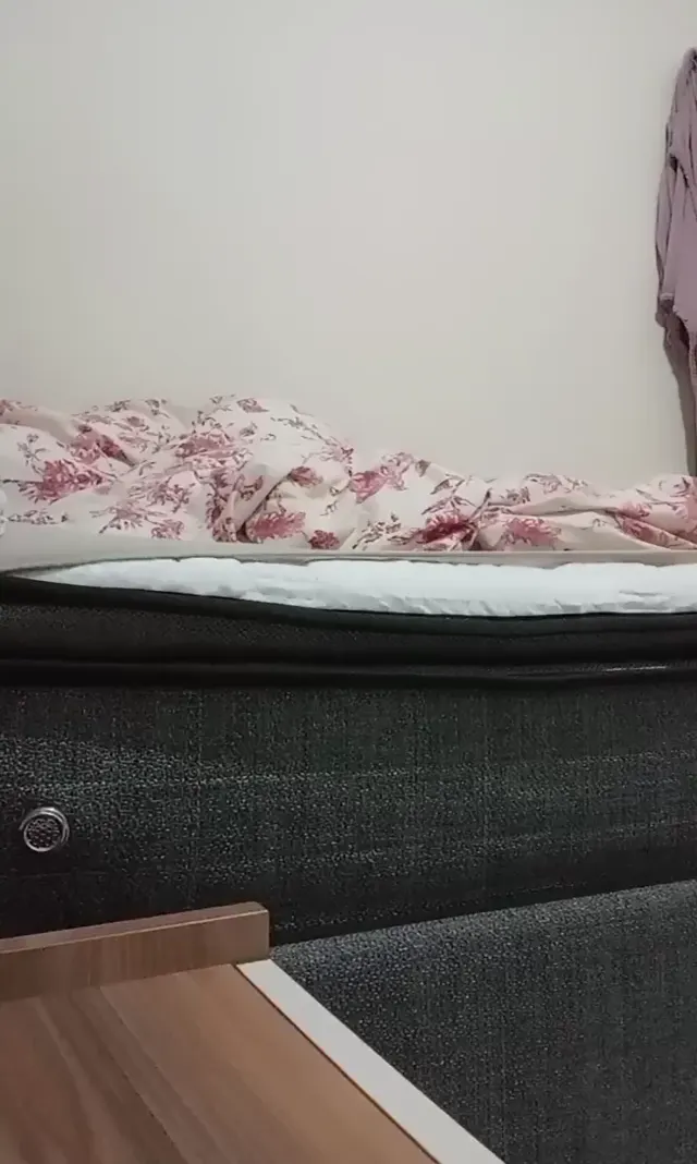 Tango Eslem ifşa Kız kardeşi uyurken amını götünü açtı — Canlı Yayınlar · sahne 1