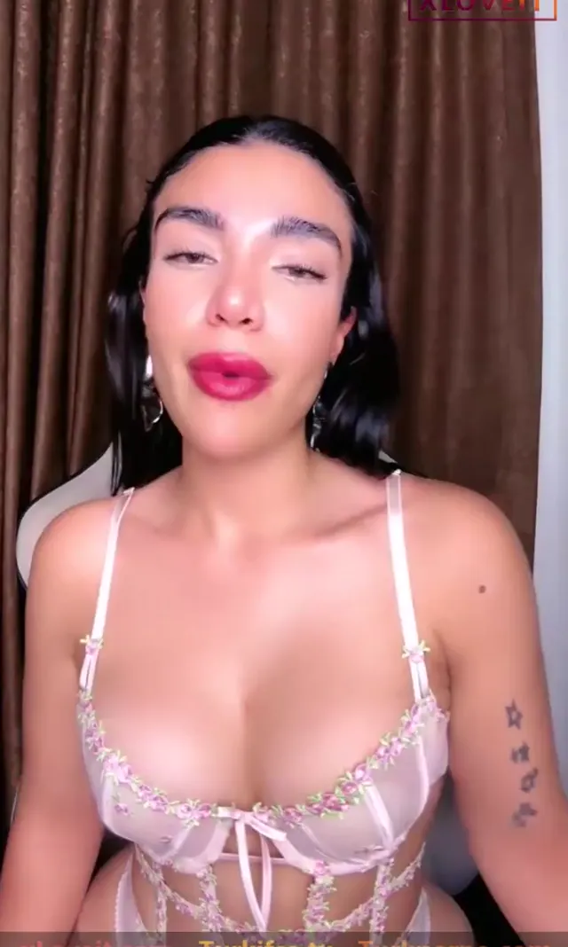 Tango Gamzelim — Tango Gamzelim ifşa Esmer dövmeli kız yayında · sahne 3