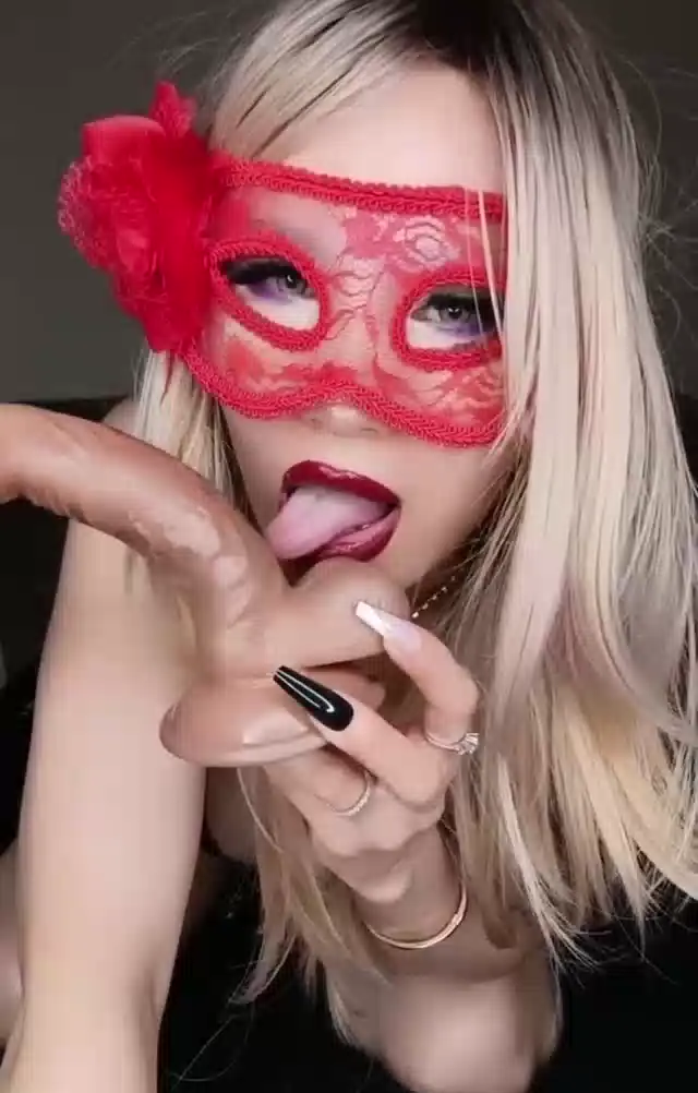 Tango Gizem ifşa Olgun azgın hatundan dildolu show — Tango Gizem — Bedava Porno · sahne 1