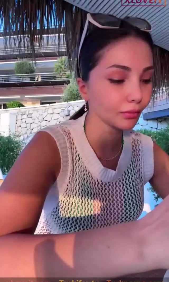 Bigo isra — Bigo isra ifşa Tatilde bikinili canlı yayında · sahne 1