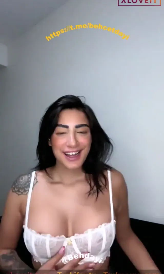Tango Lalin ifşa Dövmeli seksi kızın yayınını seyret — Canlı Yayınlar · sahne 3