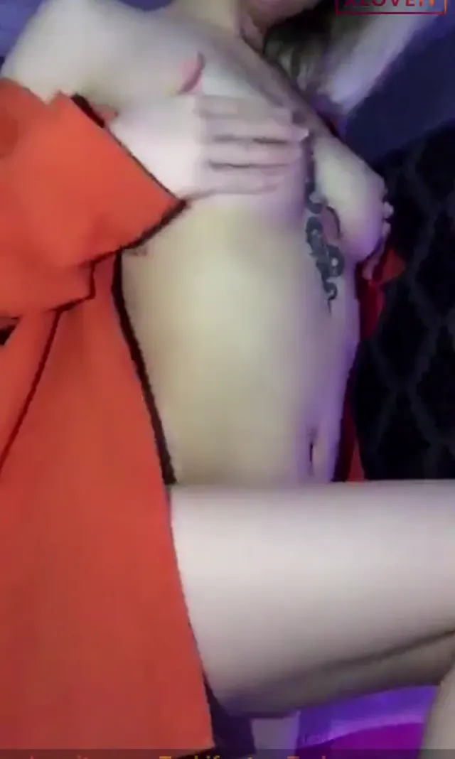 Tango Lara — Tango Lara ifşa Sexy kızın gömlekli showu · sahne 1