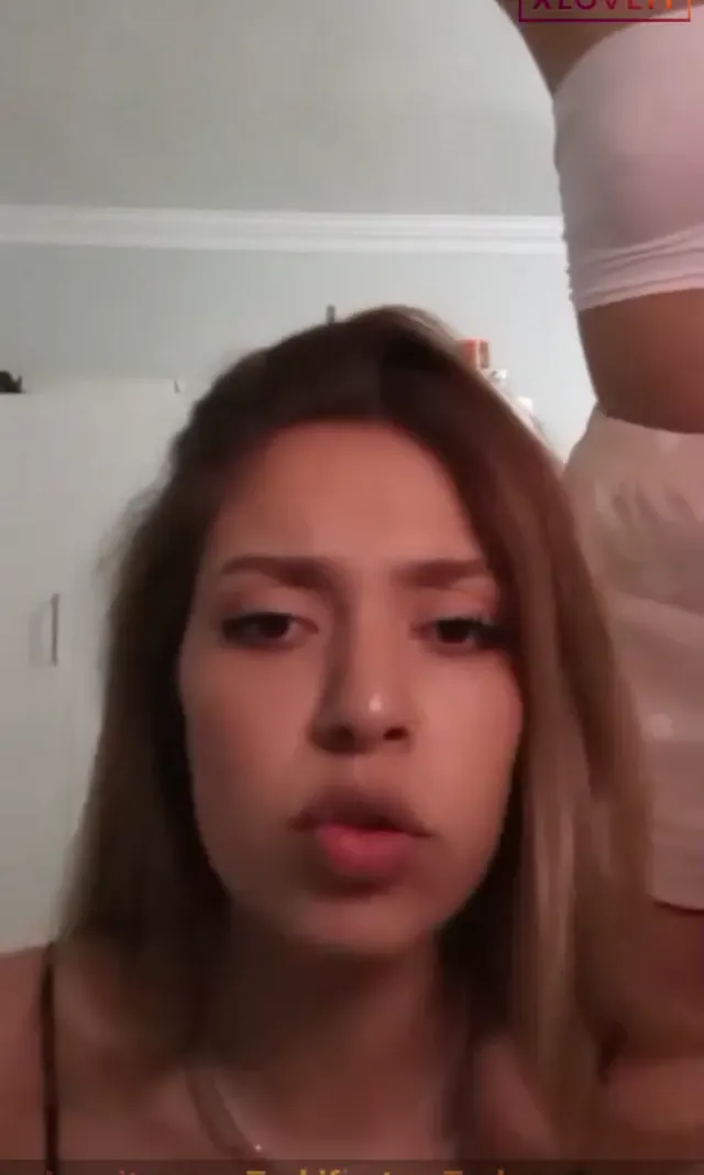 Tango Merve — Tango Merve ifşa 2 hatundan nude yayın videosu · sahne 1