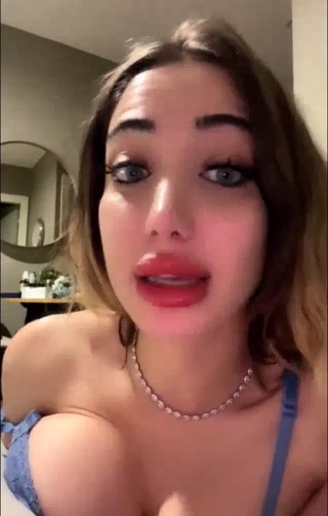Tango Poine ifşa Sağlam spor yapmış kalçalarını gösterdi — Tango Poine — Bedava Porno · sahne 3