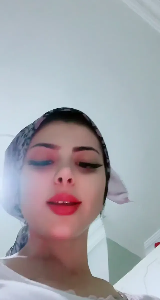 Tango Ponçik Özlem ifşa Türbanlı yayın video Vol 2 — Ponçik Özlem — Canlı Yayınlar · sahne 2