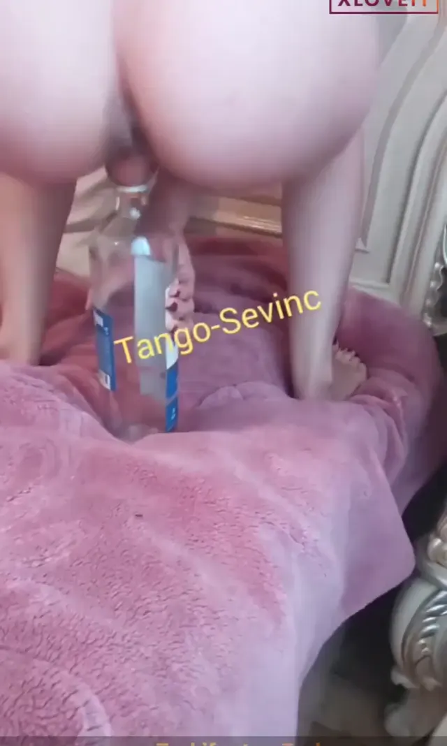 Tango Sevinç ifşa Amcık okşama videosu — Canlı Yayınlar · sahne 1