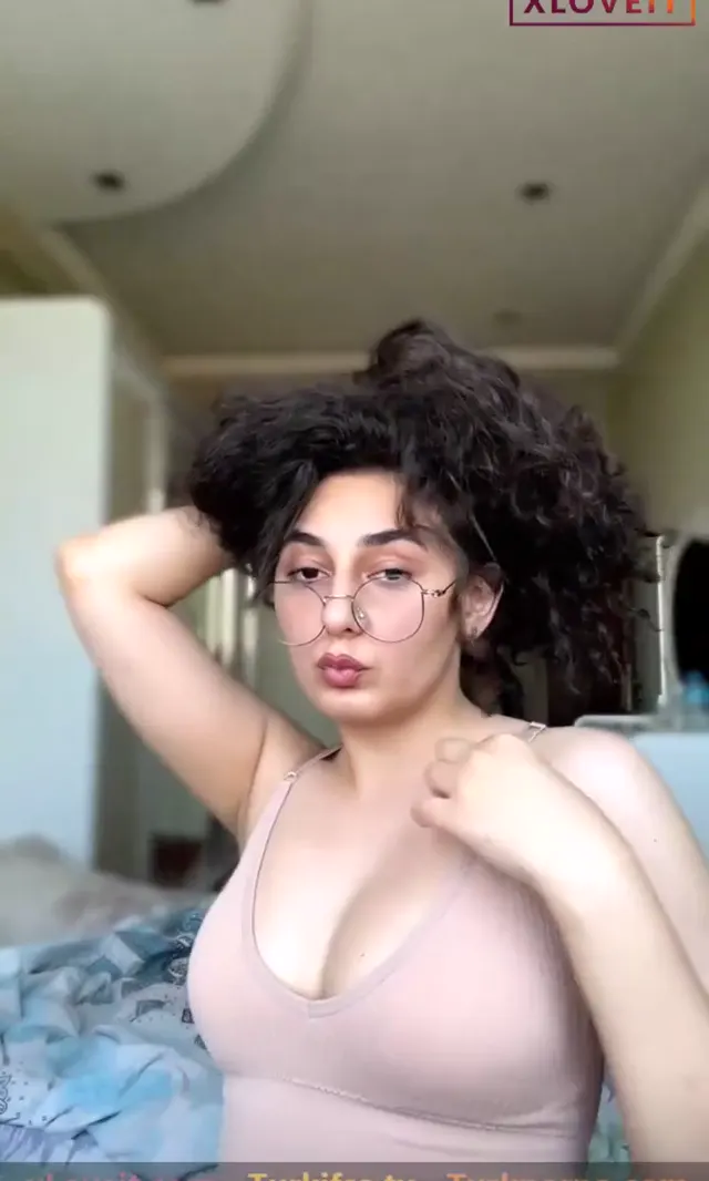 Tango Sibel — Tango Sibel ifşa Sabah uyanır uyanmaz yayın açmış · sahne 1