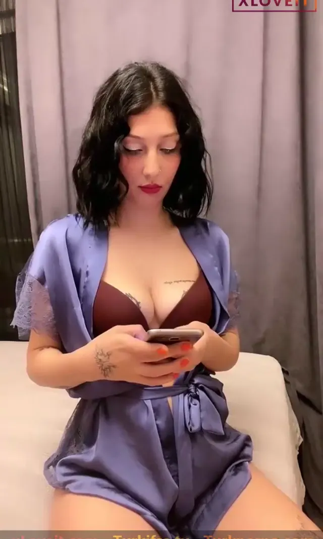 Tango Yasmin ifşa Gecelikli canlı yayınını seyret — Tango Yasmin — Canlı Yayınlar · sahne 3