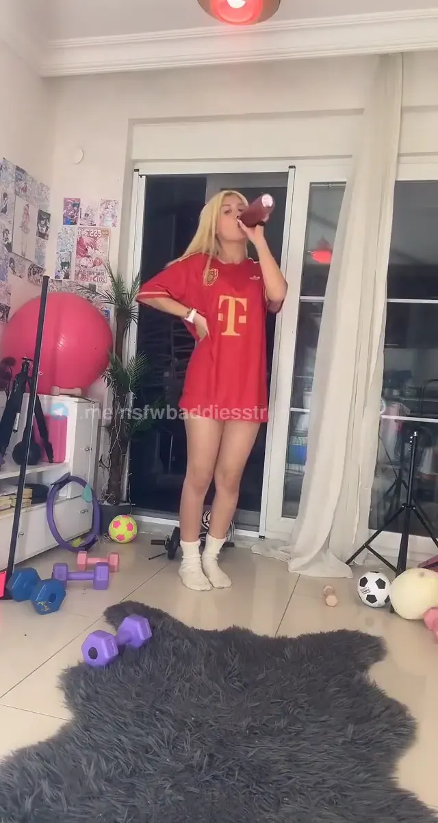 MissHoca — Tiktok MissHoca ifşa – Yayın videosu Vol 3 · sahne 1
