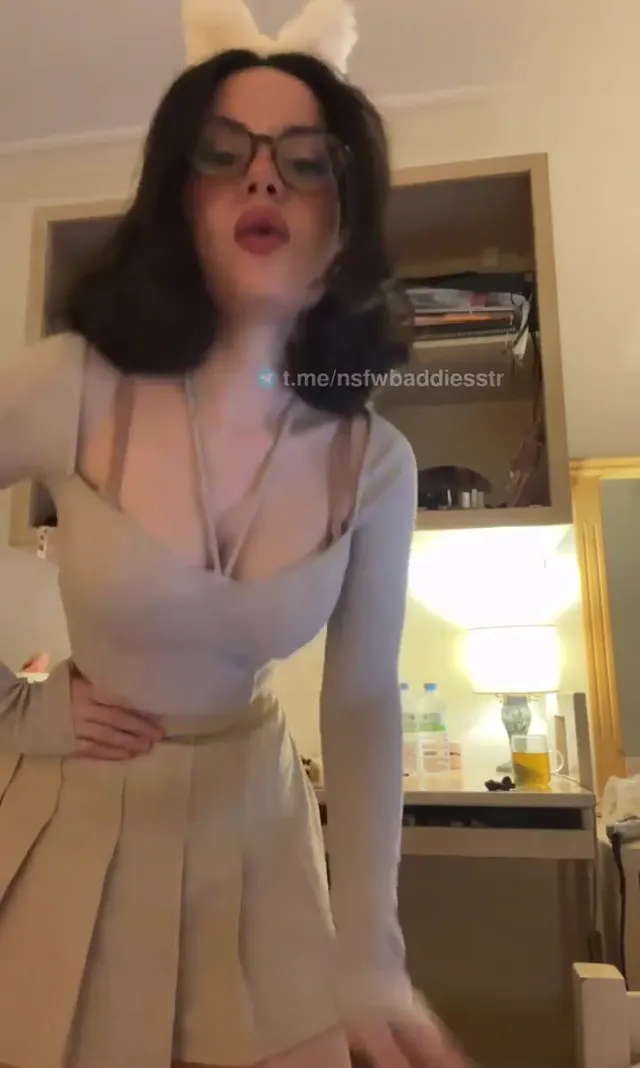 Prof Virgin — Tiktok Prof Virgin ifşa – Canlı yayın video Vol 20 · sahne 2
