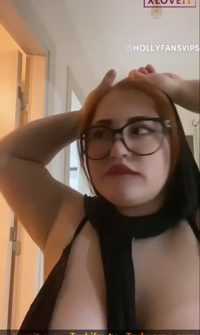 Türbanlı ifşa Hazal Kılınç açtı memeleri önümüze koydu — Hazal Kılınç — Canlı Yayınlar · sahne 3