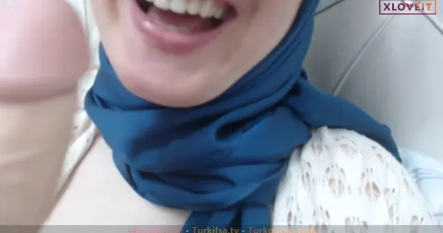 Türbanlı Milf ifşa Xprensesx uzunca am göt deliği gösterdi — xprensesx — Canlı Yayınlar · sahne 2