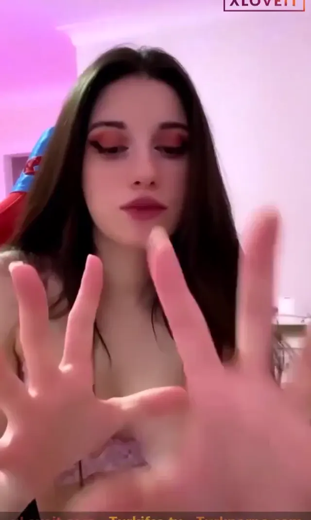 Zeynepiksy ifşa Seksi hatundan canlı video seyret — Zeynepiksy — Canlı Yayınlar · sahne 2