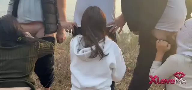 Oral Seks — 3lü Grup 3 Kız 3 Erkek outdoor sakso videosu