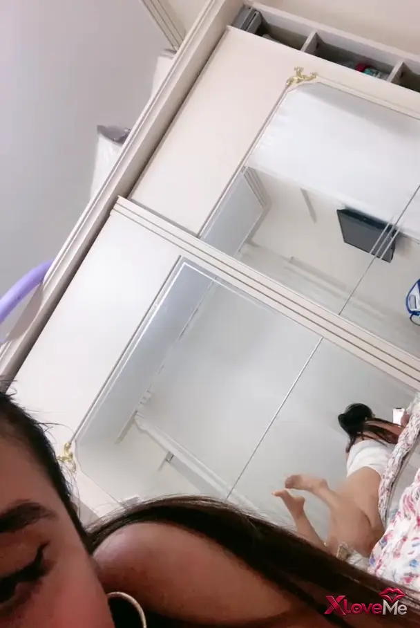 Ayşe Elbi ifşa Aynadan uzunca götünü gösterdi — Ayşe Elbi