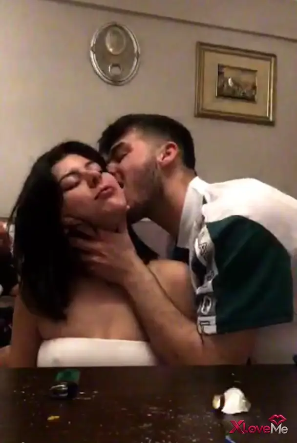 Ceyda Sevim ifşa Genç ünililerden canlı yayın izle — Ceyda Sevim