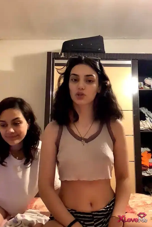 Elif Aden ifşa Gecenin bi yarısı kuduruk kızlar — Tango Aden