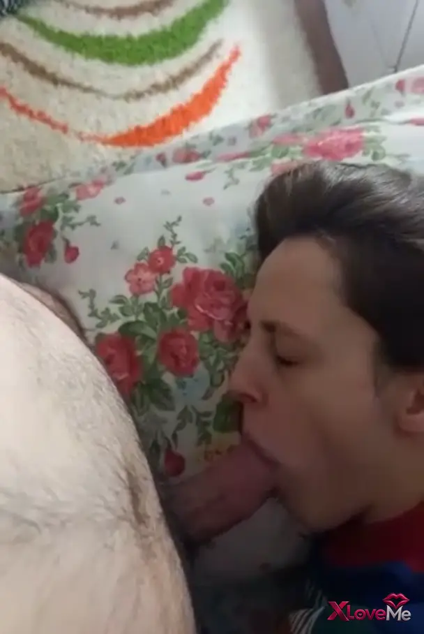 Doeda Porn — Enişte Porno Baldız sakso çekip büyük yarrak yedi