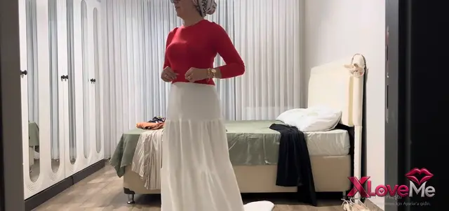 Fatma ile her telden ifşa Kıyafetlerini denedi — Fatma ile Her Telden