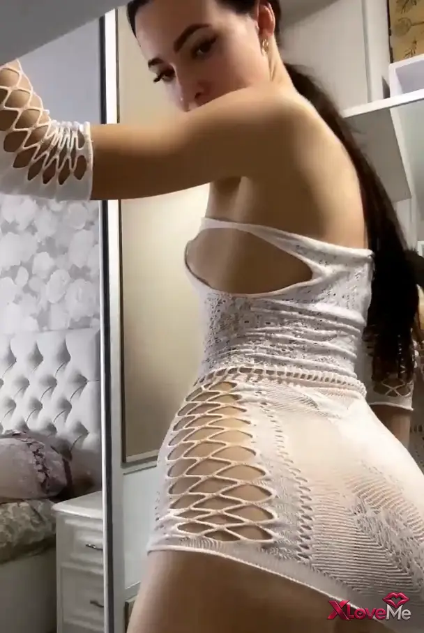 Canlı Yayınlar — Kleopatra ifşa Seksi hatunun ayna karşısındaki dansı