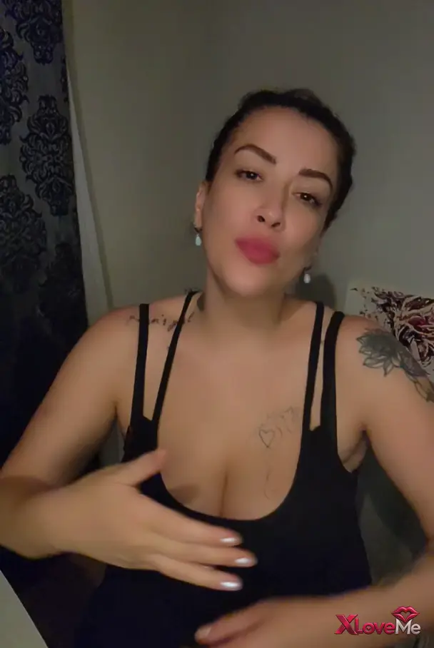 Lily W ifşa Türk olgun kaşardan canlı yayın seyret — Tango Lily W