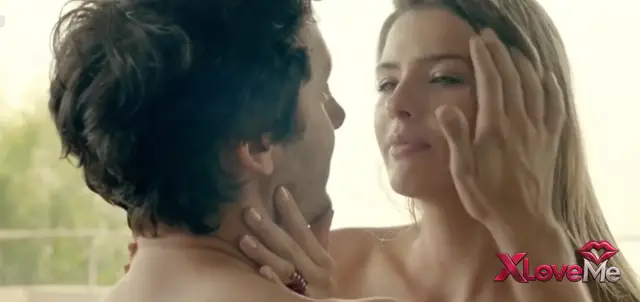 Porno VK — Maria Suarez ifşa icardi sevgilisi filmden öpüşme sahnesi