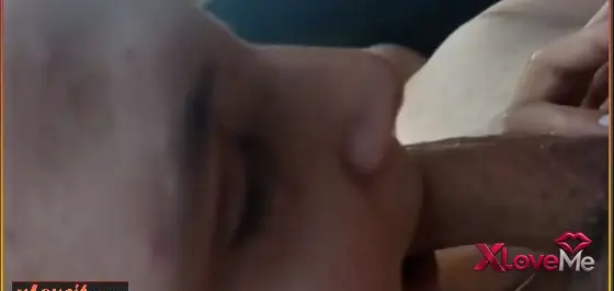 Oral Seks — Mavi ojeli arabada sakso seks