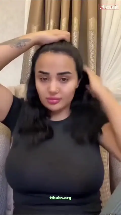Melek Azad Ifşa Kocaman Memeleriyle Yayın Videosu — Melek Azad