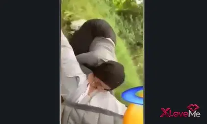 Suriyeli Porno — Parkta Suriyelinin ağzına veriyor