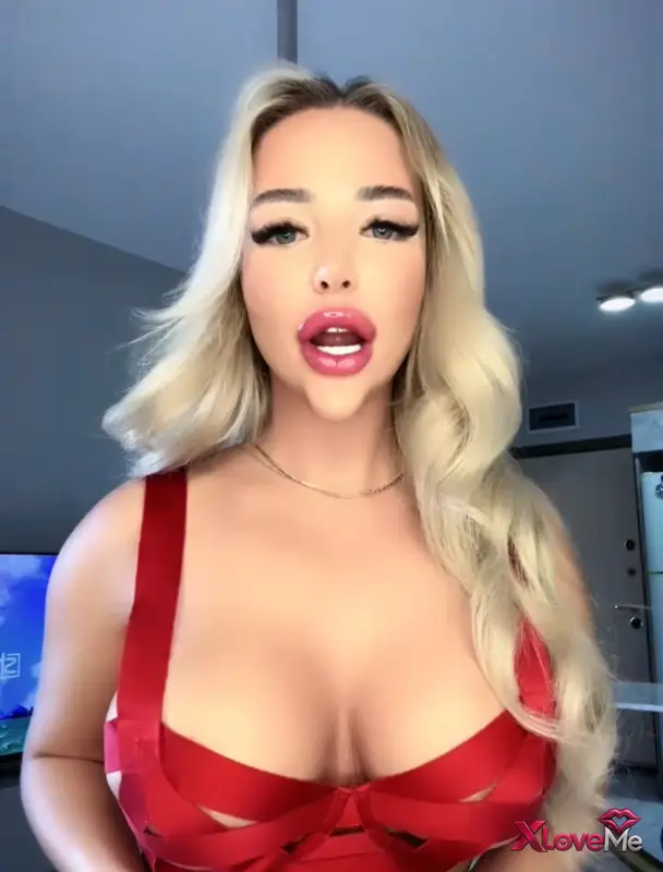 Selin ifşa Heryeri yapılı kızdan nude yayın — Selin