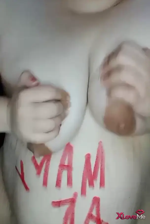 Azgın Porno — Sulu Kavun ifşa Şişman olgun kadın meme açtı