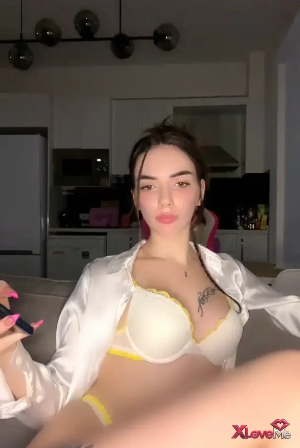 Çıtır Porno — Tango Elaa ifşa Çıtır güzel uzun boylu kızın yayını