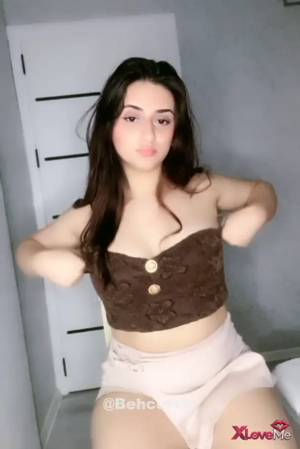Tango Yayınları — Tango Lily ifşa Güzel kaşar kızın yayını