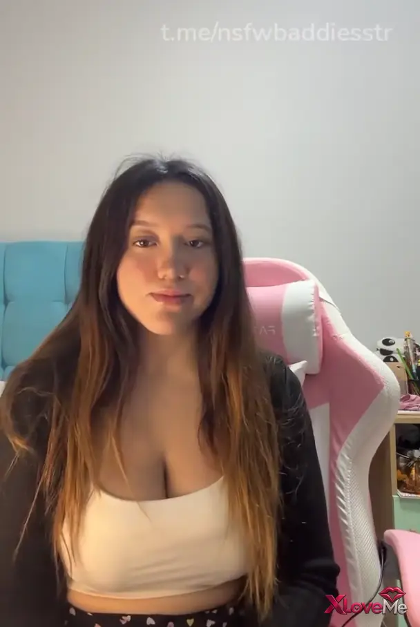 Tiktok ifşa — Tiktok Kahvegözlü ifşa Masum koca memeli hatun