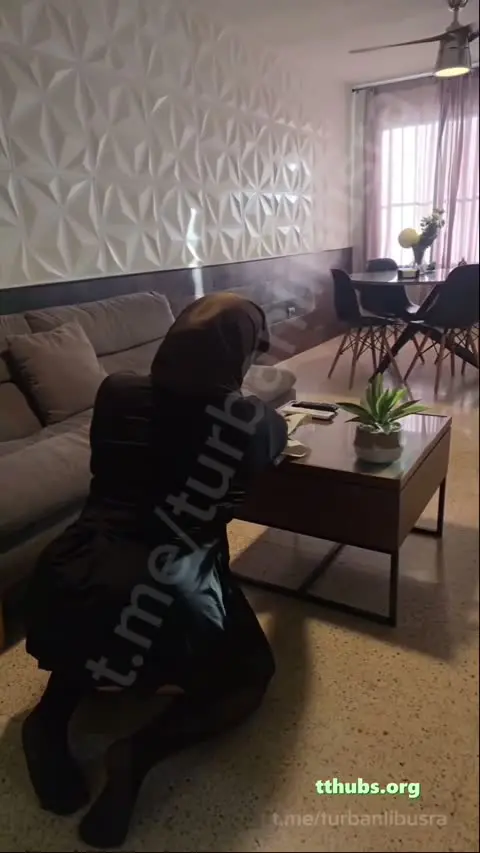 Türbanlı Porno — Türbanli Büşra 1