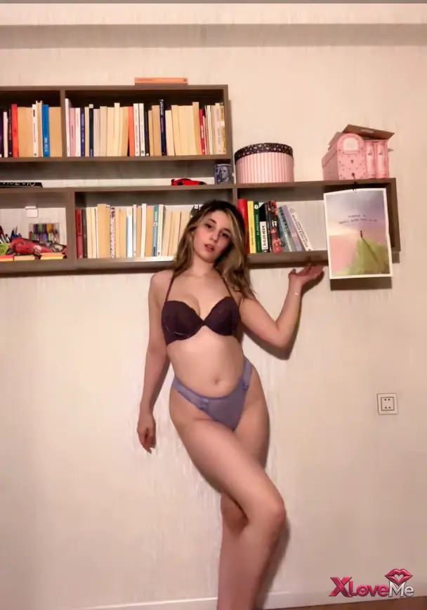 Türk ifşa TangoLive Laura canlı yayın videosu geldi — Tango Laura
