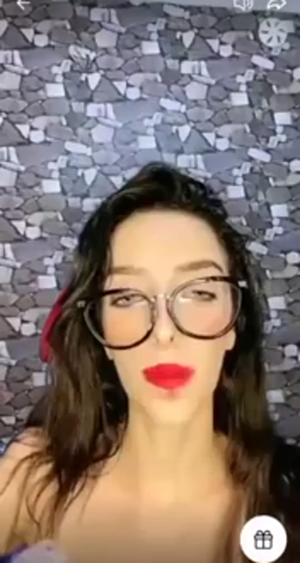 Abaza Ecem ifşa Miller şişesine oturdu — Abaza Ecem — Canlı Yayınlar