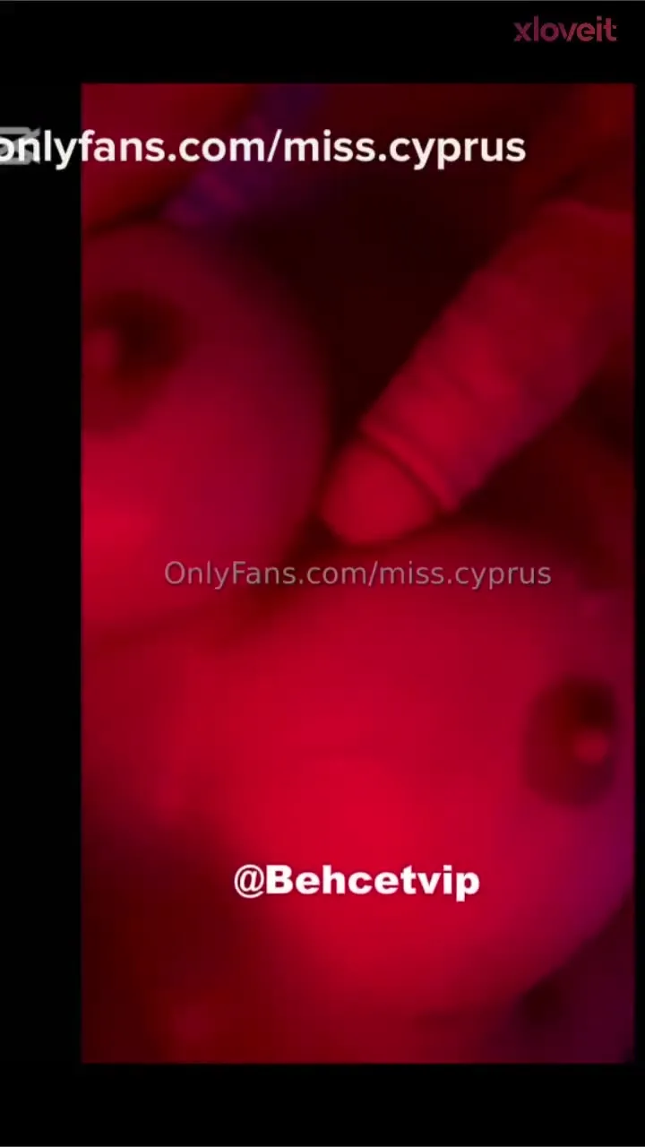 Ayla Günsüz Sakso çekip memelerini siktirdi — Ayla Günsüz — Amatör Porno