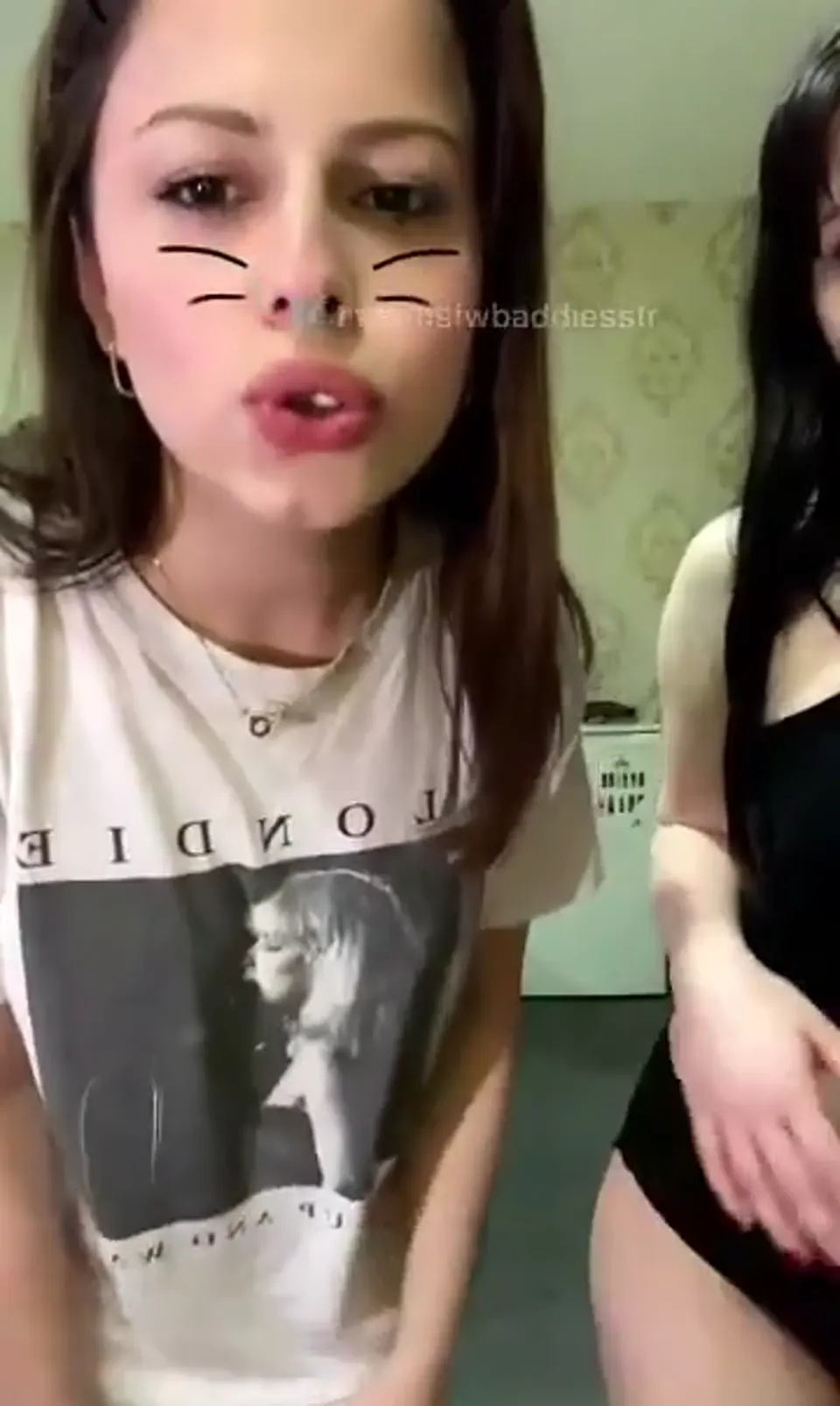 Beren ifşa Kankasına meme elletti — Beren — Canlı Yayınlar