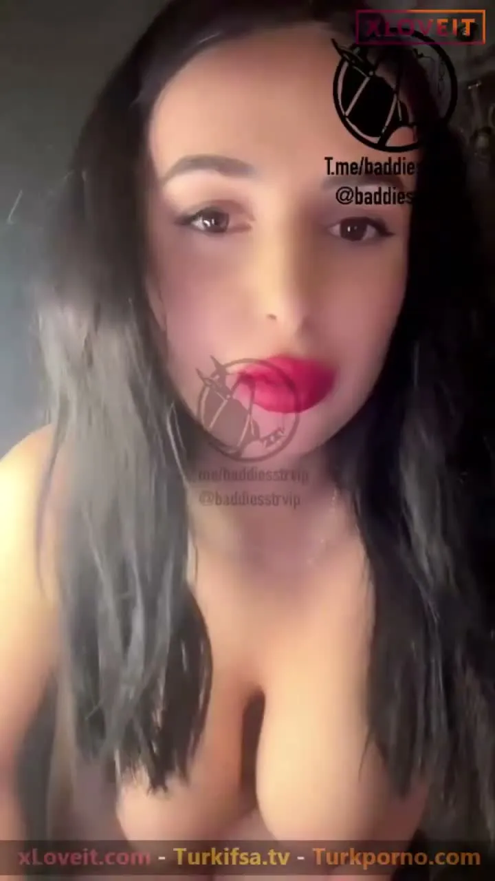 Lezbiyen Milf Türbanlı Biricik öpüşme yiyişme yayını yaptı — Tango Biricik — Türk ifşa