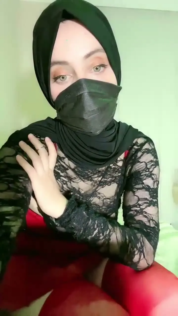 Boncuk ifşa Jartiyerli yayınından bir kesit izle — Türbanlı Boncuk — Canlı Yayınlar