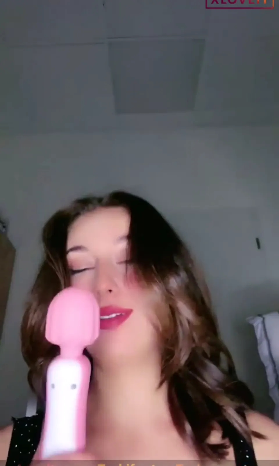 Cansu ifşa Elinden whisky bardağı canlı yayında — Tango Cansu — Canlı Yayınlar