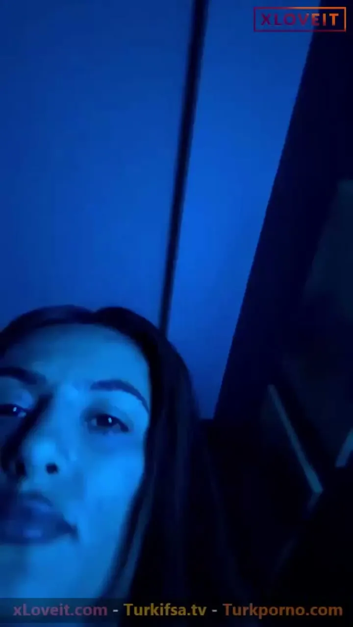 Cesur ve Güzel ifşa Pembe gecelikli yayın videosu seyret — Cesur ve — Canlı Yayınlar