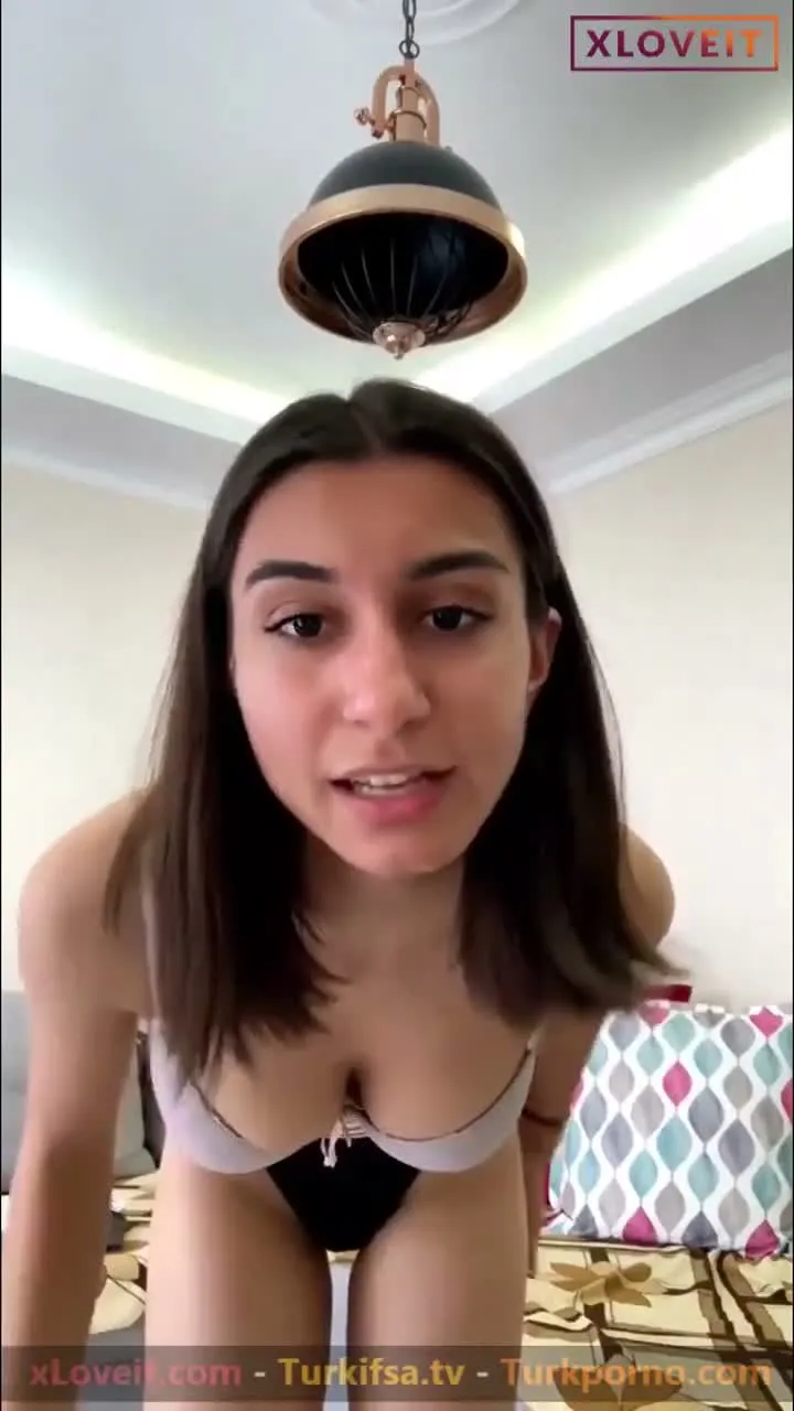 Ceyda Sevim ifşa 2 üniversiteli kız öpüşüp devam etti — Ceyda Sevim — Canlı Yayınlar