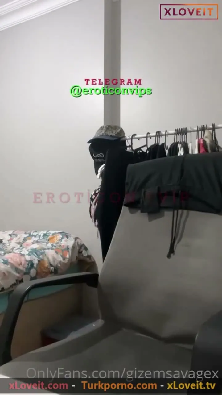 Gizem Bağdaçiçek canlı yayında mastürbasyon yaptı — Gizem Savagex — Canlı Yayınlar