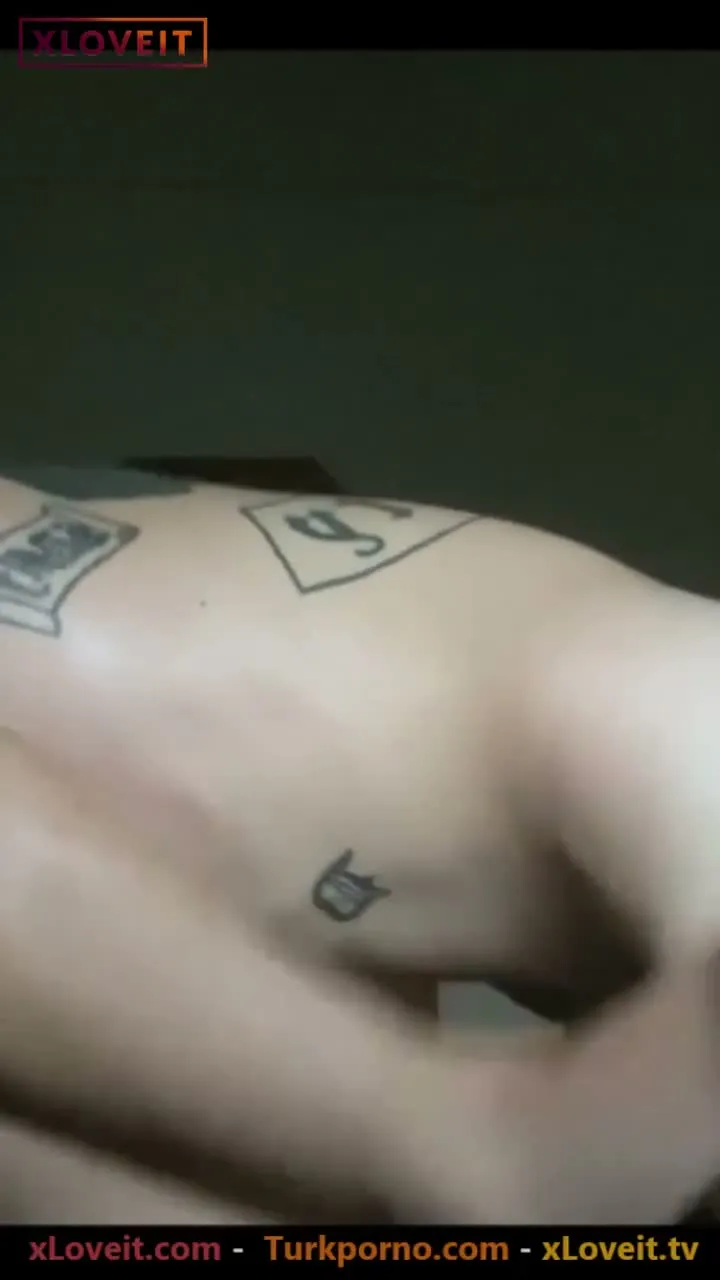 Hardcore sikiş videoları Dövmeli Türk çift — Amatör Porno