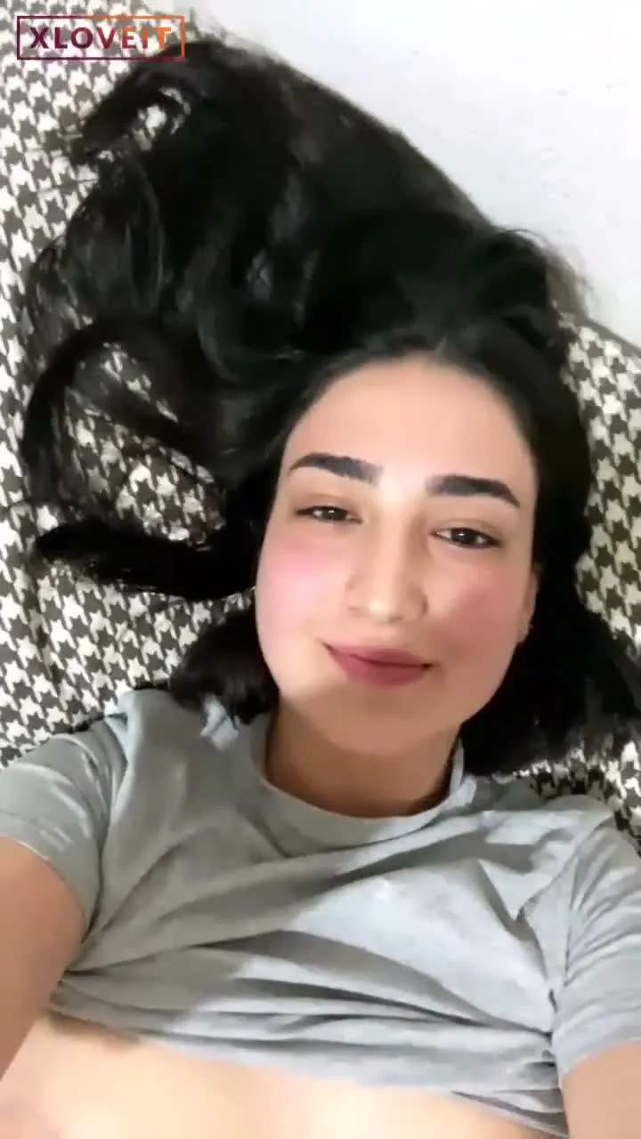 ifşa Alemi Lina amcık parmakladı — Türk ifşa