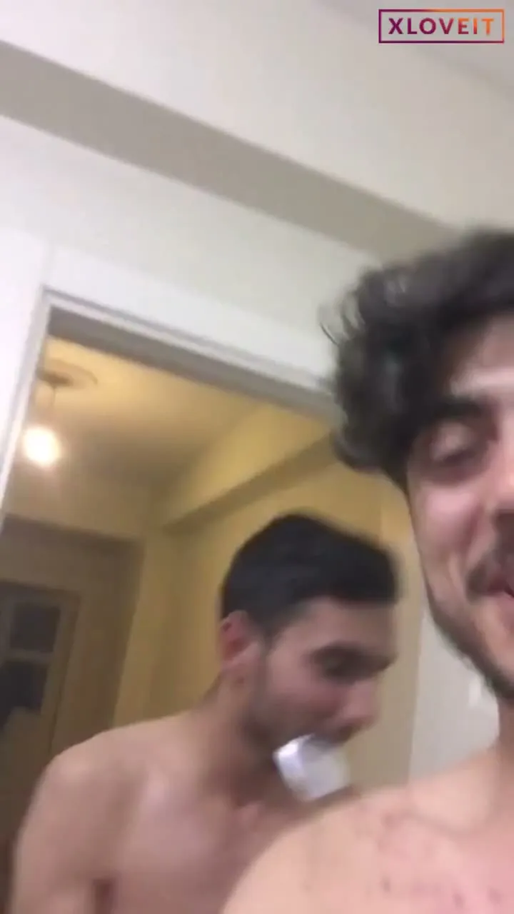 Öğrenci Evi Porno Üniversiteliler azgın kızı sikti — öğrenci evi — Amatör Porno